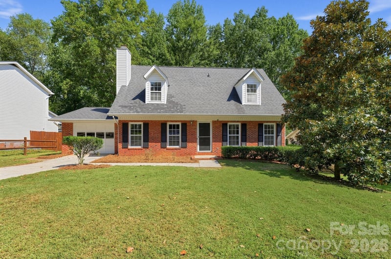 6240 Round Hill Road, Charlotte, NC - 3 beds, 2 baths, 1,536 sqft - $379,900