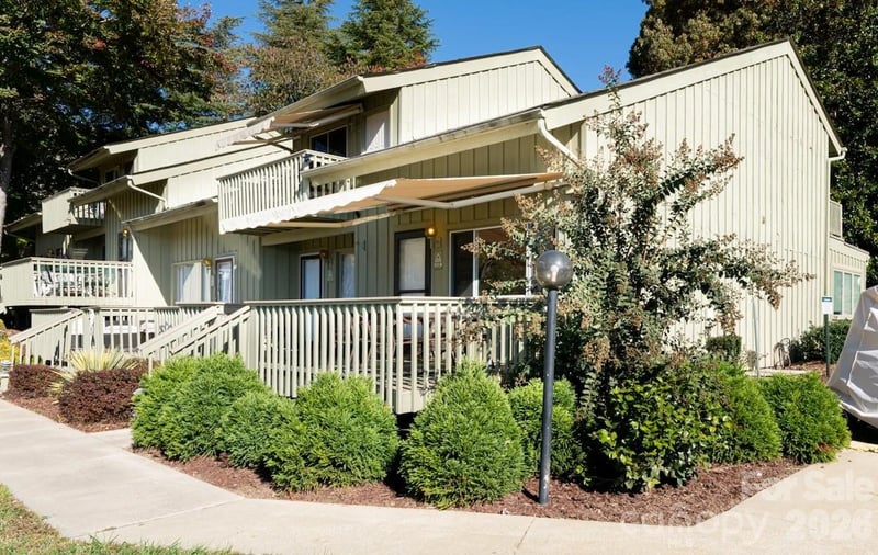 153 Fox Run Boulevard, Lake Lure, NC - 2 beds, 2.5 baths, 1,367 sqft - $495,000