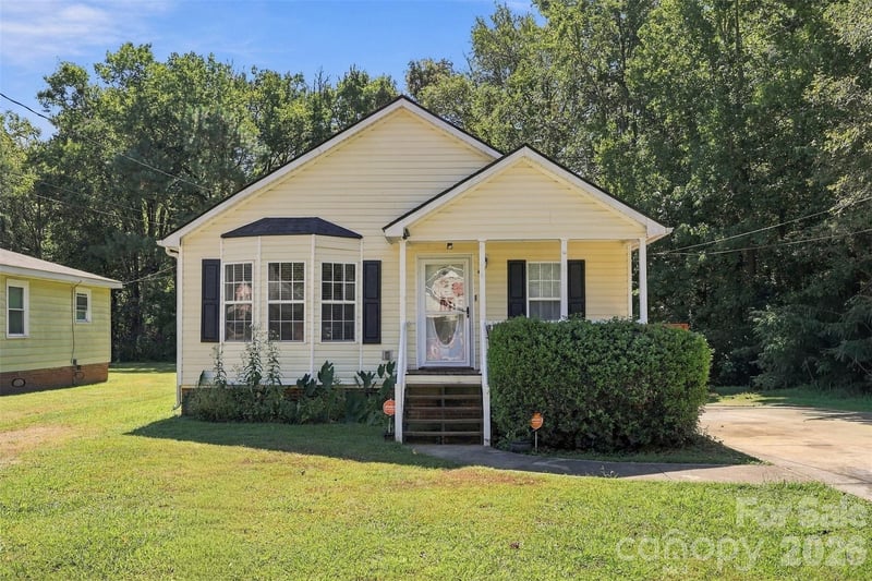 455 Castlewood Circle, Rock Hill, SC - 3 beds, 2 baths, 1,447 sqft - $269,999