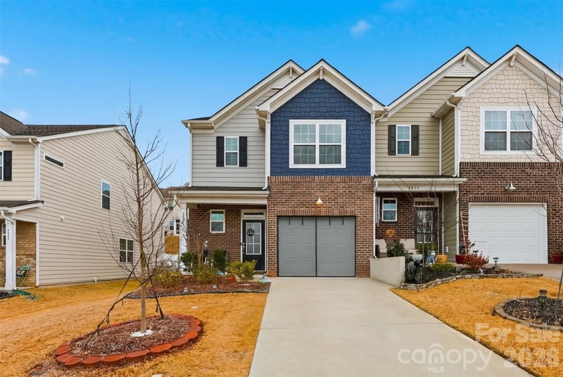 6029 Chelsea Oaks Ridge, Fort Mill, SC - 3 beds, 2.5 baths, 1,814 sqft - $379,000
