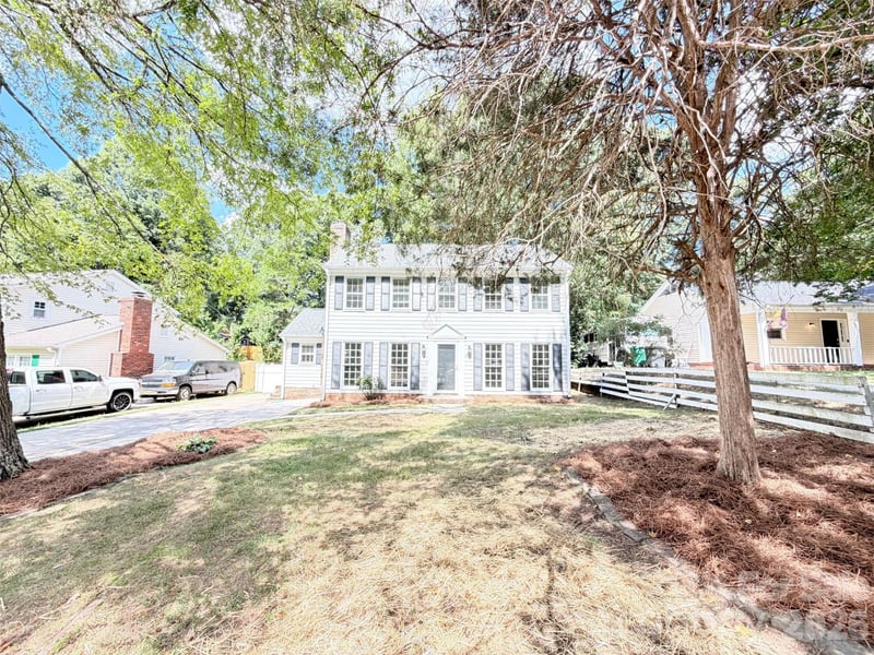 8431 Mission Hills Road, Charlotte, NC - 3 beds, 2.5 baths, 1,666 sqft - $316,000