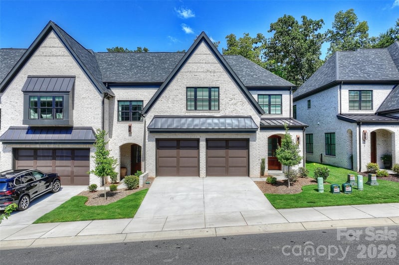 313 Audrey Place, Charlotte, NC - 4 beds, 4.5 baths, 3,345 sqft - $1,340,000