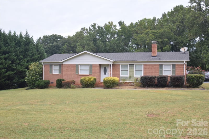 9823 Hannon Road, Mint Hill, NC - 3 beds, 1.5 baths, 1,455 sqft - $330,000