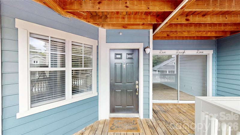 525 Olmsted Park Place M, Charlotte, NC - 2 beds, 2 baths, 888 sqft - $409,000