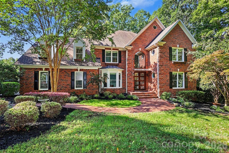 4320 Town And Country Drive, Charlotte, NC - 5 beds, 4.5 baths, 3,871 sqft - $1,795,000