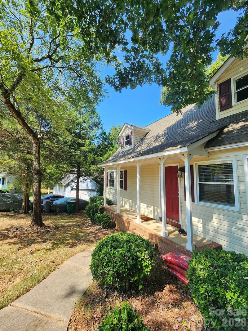 5907 Scots Bluff Drive, Charlotte, NC - 3 beds, 2 baths, 1,346 sqft - $318,000
