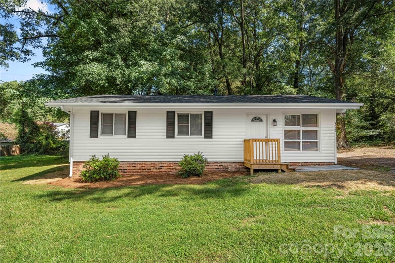 4821 Northaven Drive, Charlotte, NC - 3 beds, 2 baths, 912 sqft - $299,900