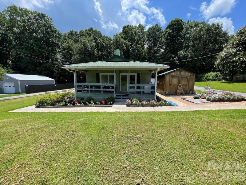 7304 S Little Egypt Road, Stanley, NC - 3 beds, 1 bath, 864 sqft - $239,000