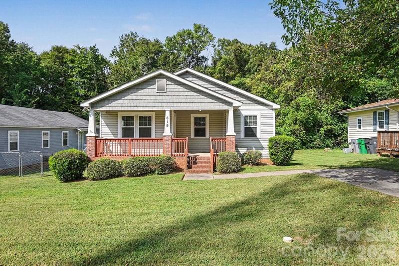 619 Pennsylvania Avenue, Charlotte, NC - 3 beds, 2 baths, 1,066 sqft - $240,000