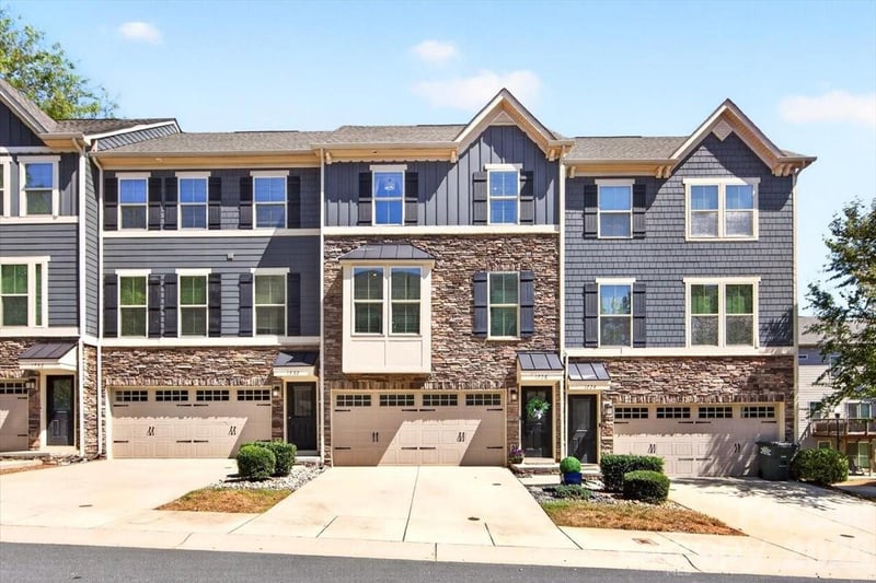 1728 Town Oak Lane, Charlotte, NC - 3 beds, 2.5 baths, 2,046 sqft - $450,000
