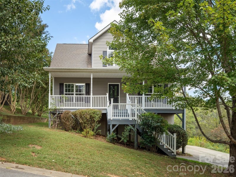 44 Ridgeland Lane, Asheville, NC - 3 beds, 2.5 baths, 2,270 sqft - $450,000