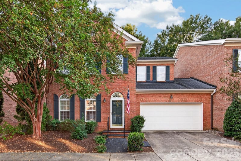 9169 Bonnie Briar Circle, Charlotte, NC - 3 beds, 2.5 baths, 2,037 sqft - $550,000