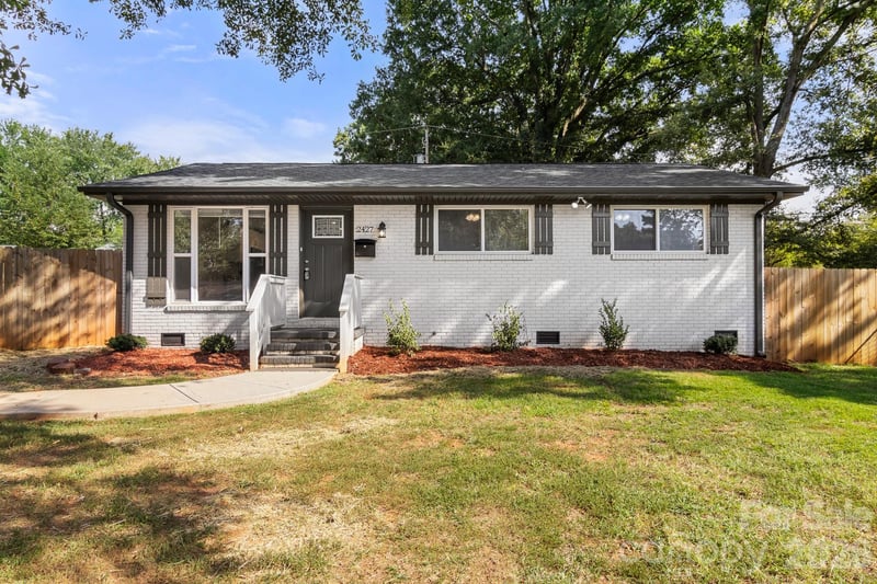 2427 Carrington Court, Charlotte, NC - 3 beds, 2 baths, 1,011 sqft - $289,900