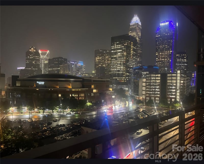 505 E 6th Street Street Apt 1006, Charlotte, NC - 2 beds, 2 baths, 976 sqft - $319,000