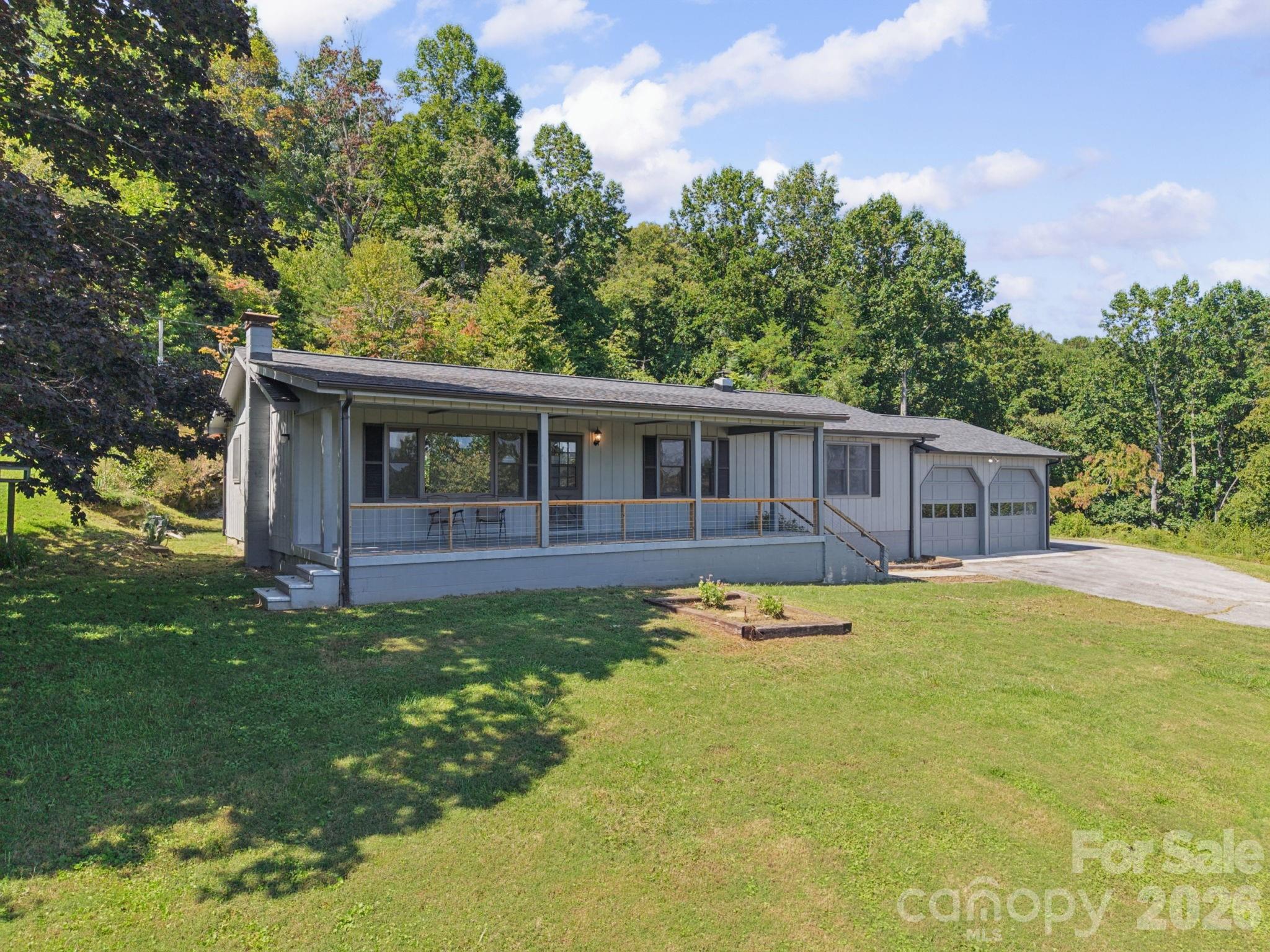 727 E Lyda Road, Hendersonville, NC. property listing photo