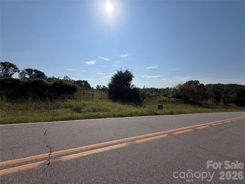 654 Whites Farm Road, Statesville, NC -  - $500,000