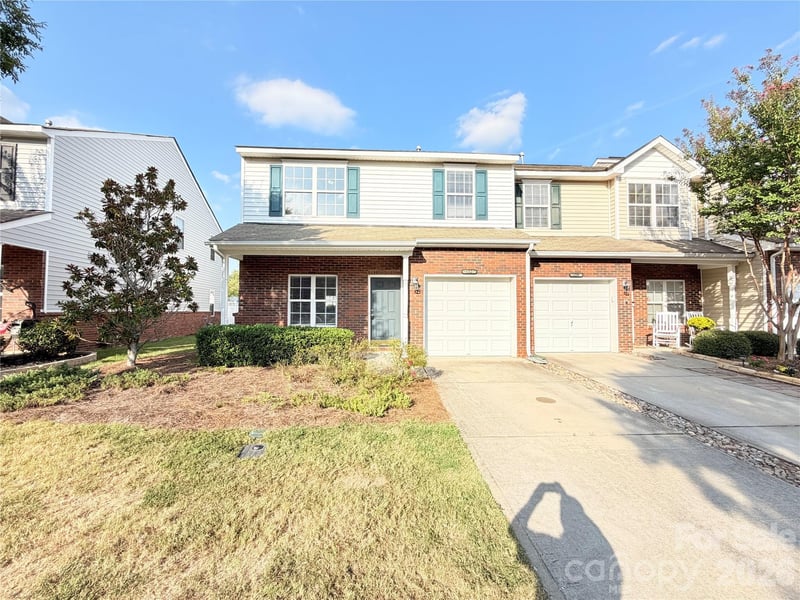 152 Clydesdale Court, Matthews, NC - 3 beds, 3 baths, 1,721 sqft - $300,000