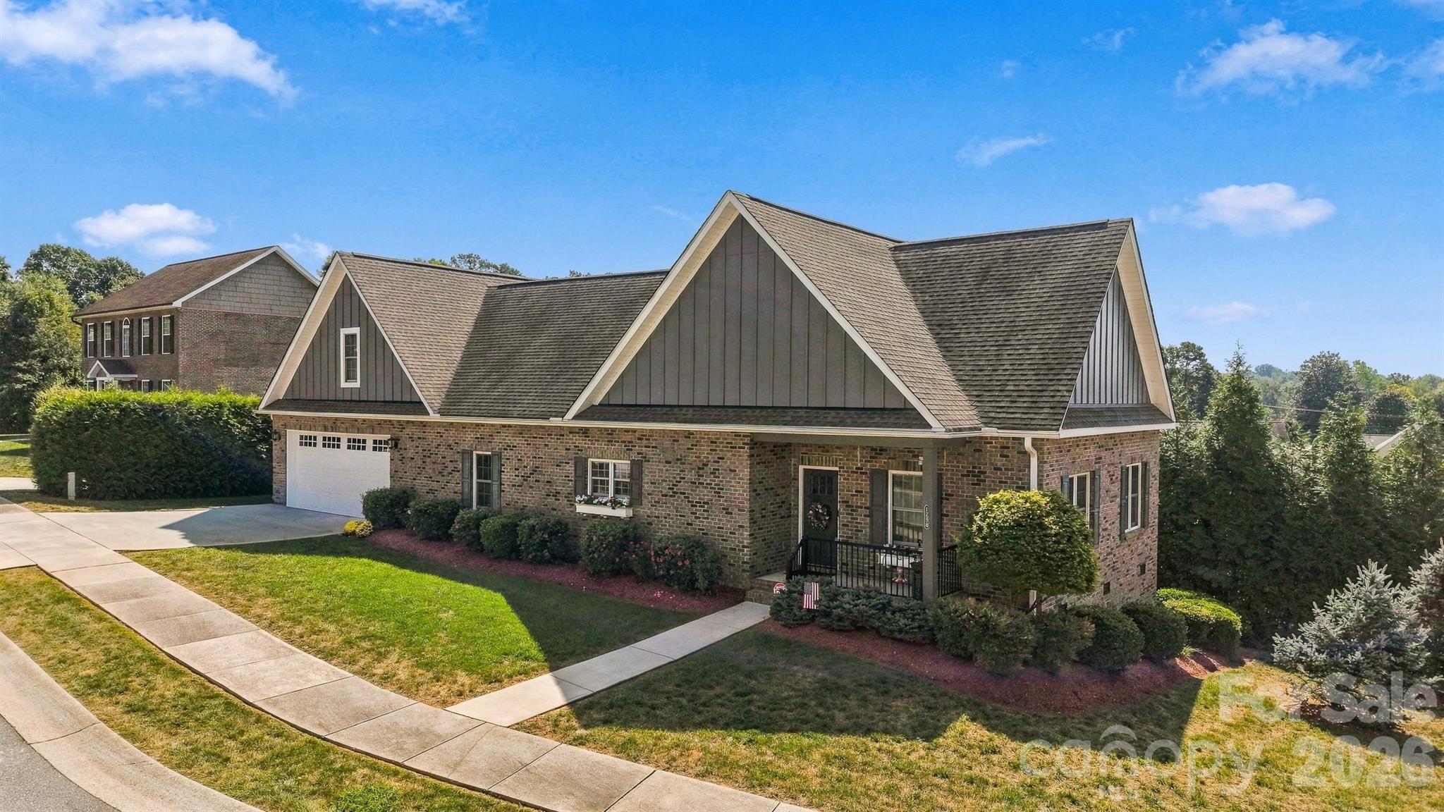 1258 10th Street Pl NW, Hickory, NC 28601. property listing photo