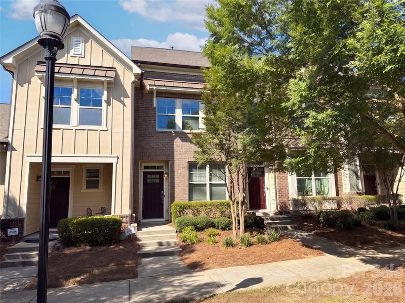 1628 Pat Garrett Street, Charlotte, NC - 2 beds, 2.5 baths, 1,400 sqft - $352,000