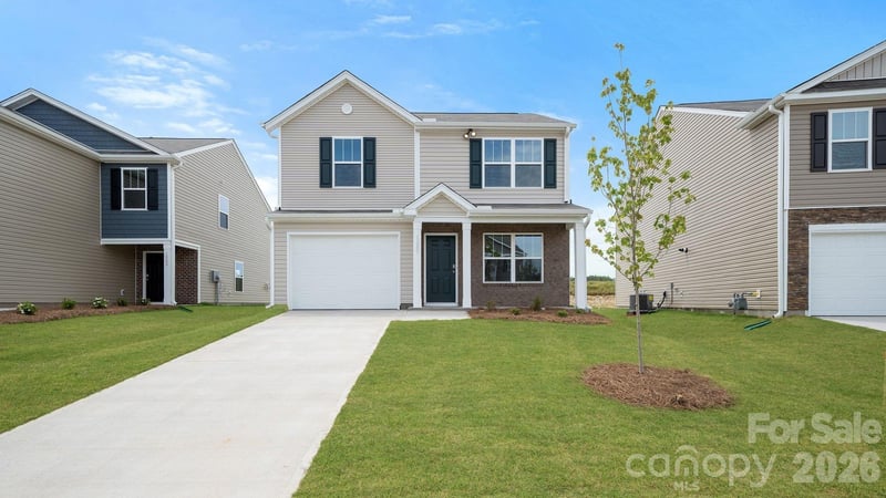 20 Katherine Emilie Drive, Hendersonville, NC - 3 beds, 2.5 baths, 1,518 sqft - $351,690