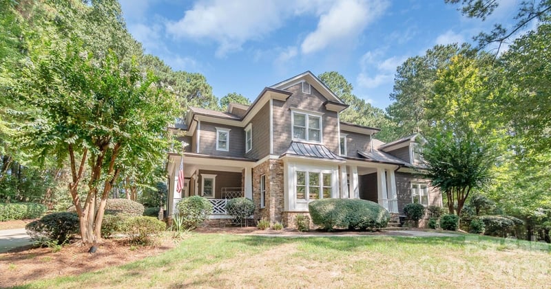 121 Seabury Drive, Mooresville, NC - 4 beds, 3.5 baths, 3,833 sqft - $1,395,000