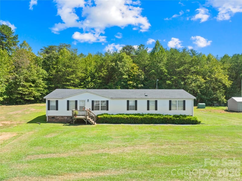 506 Salem Church Road, Maiden, NC - 3 beds, 2 baths, 1,980 sqft - $240,000