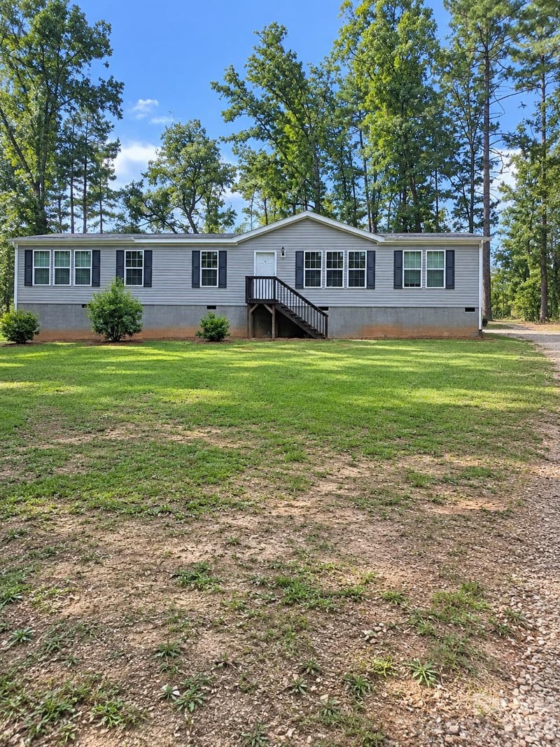 35 Bass Drive, Weaverville, NC - 4 beds, 2 baths, 2,000 sqft - $299,000