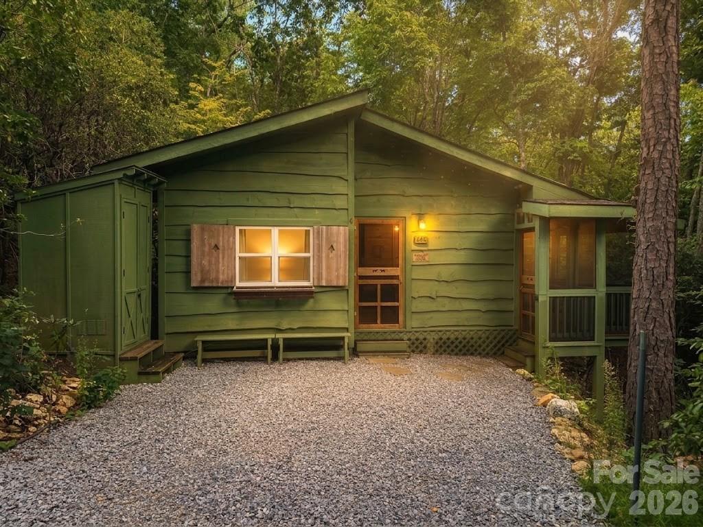 548 Bear Cub Drive, Spruce Pine, NC. property listing photo