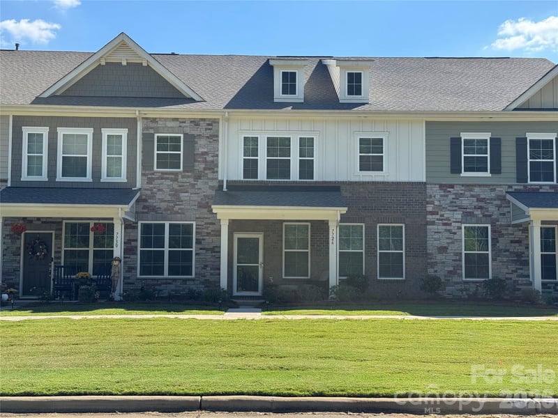 7726 Nelson Road, Mint Hill, NC - 3 beds, 2.5 baths, 1,762 sqft - $370,000