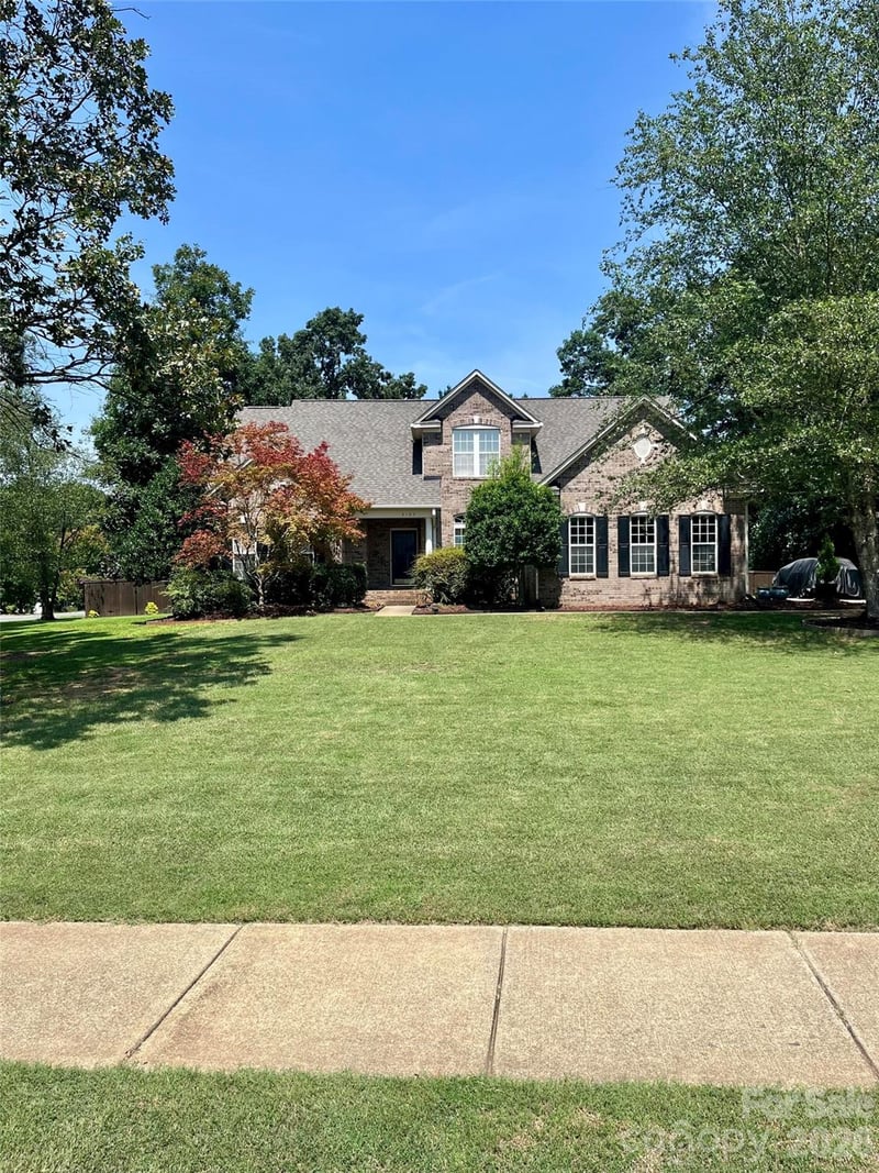 2107 Heath Lake Drive, Mint Hill, NC - 4 beds, 3 baths, 2,622 sqft - $640,000