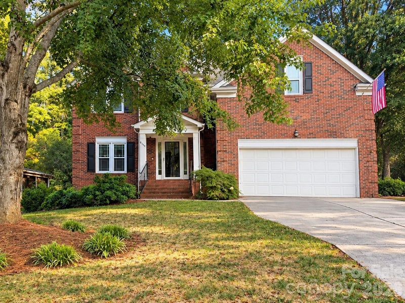 9114 Cameron Wood Drive, Charlotte, NC - 4 beds, 2.5 baths, 2,173 sqft - $610,000