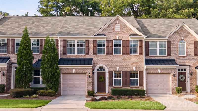 3304 Park South Station Boulevard, Charlotte, NC - 3 beds, 2.5 baths, 2,012 sqft - $485,000
