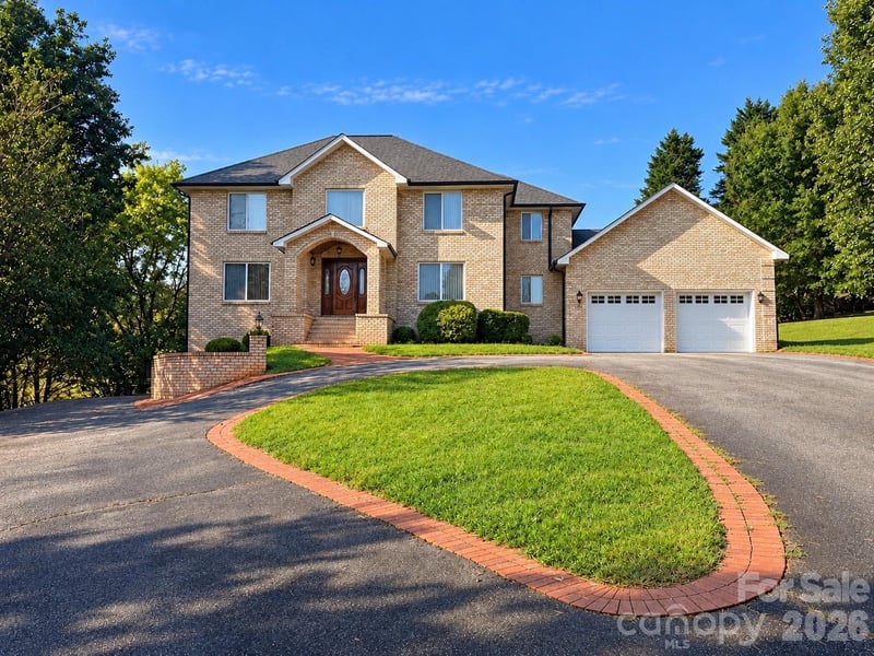5980 Willowbottom Road, Hickory, NC - 4 beds, 4 baths, 4,071 sqft - $498,000