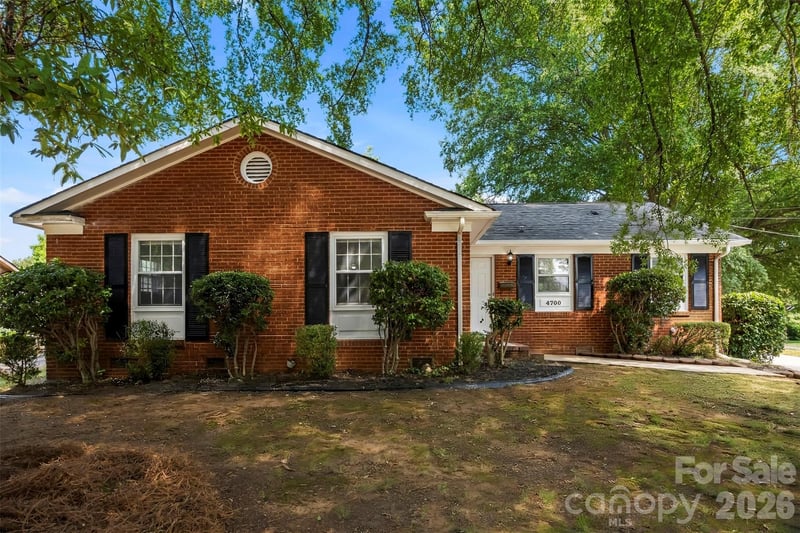 4700 Woodway Place, Charlotte, NC - 4 beds, 2 baths, 1,646 sqft - $312,000