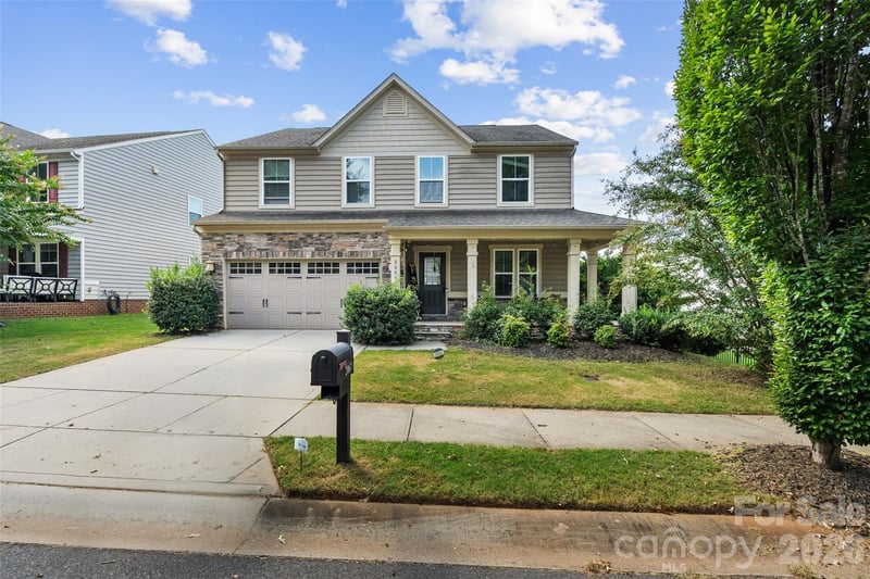 2067 Hamil Ridge Drive, Waxhaw, NC - 4 beds, 3.5 baths, 2,528 sqft - $399,900