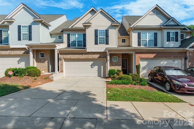 6510 Central Pacific Avenue Charlotte, Charlotte, NC - 3 beds, 2.5 baths, 1,914 sqft - $475,000