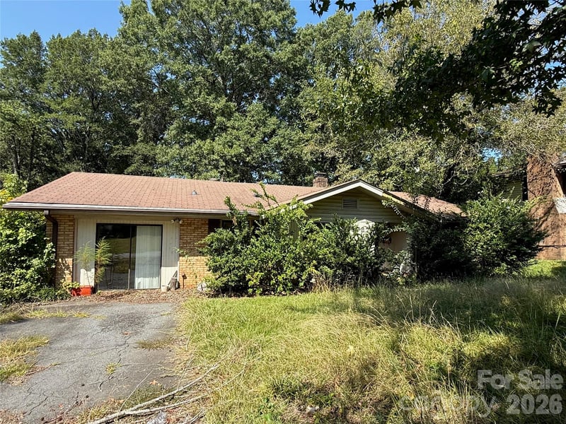 6737 Cardigan Avenue, Charlotte, NC - 3 beds, 2 baths, 1,766 sqft - $245,000