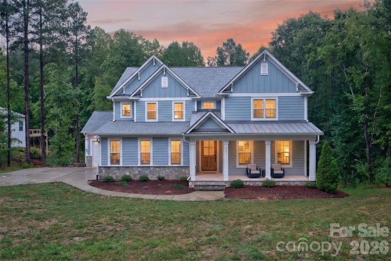 6601 Harbor Oaks Drive, Denver, NC - 4 beds, 3.5 baths, 3,514 sqft - $900,000