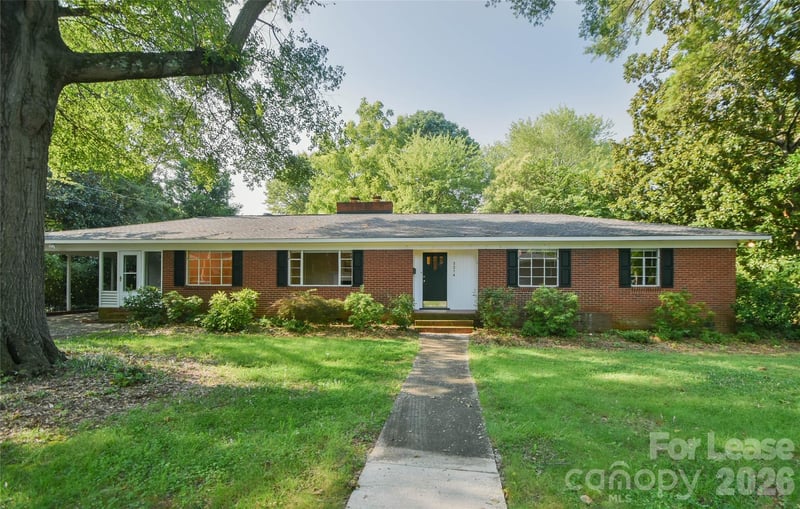 2214 Jeff Street, Charlotte, NC - 4 beds, 2 baths, 1,945 sqft - $2,995
