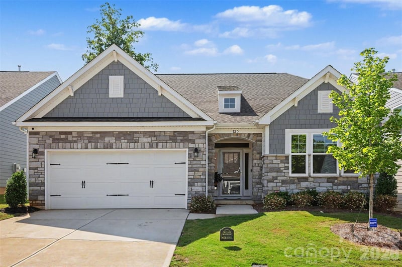 125 S Dunlavin Way, Mooresville, NC - 3 beds, 3 baths, 2,650 sqft - $549,000