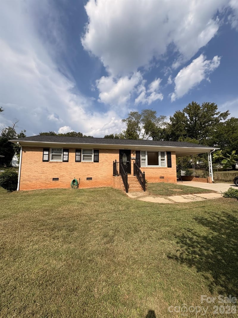204 W Nims Avenue, Mount Holly, NC - 3 beds, 1 bath, 1,025 sqft - $249,000