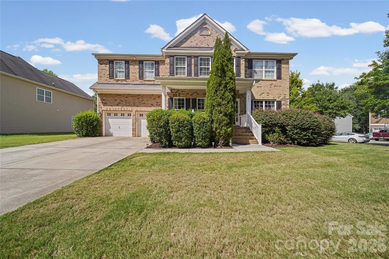 521 Stowe Road, Belmont, NC - 5 beds, 3 baths, 2,946 sqft - $580,000