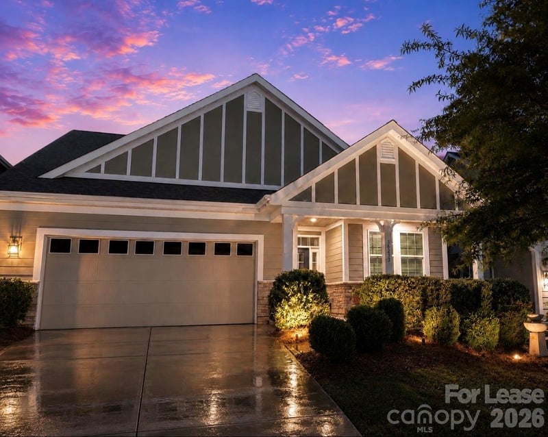 16233 Kelby Cove, Charlotte, NC - 3 beds, 3 baths, 2,412 sqft - $2,900