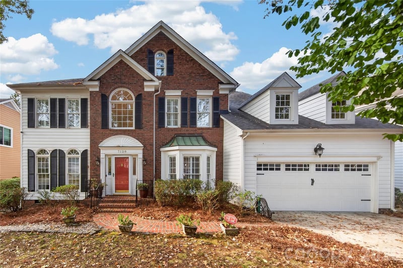 7128 Broadford Court, Charlotte, NC - 4 beds, 2.5 baths, 2,764 sqft - $640,000