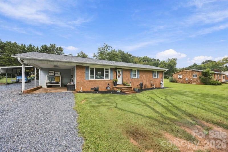 1207 Scenic Drive, Shelby, NC - 3 beds, 1.5 baths, 1,339 sqft - $245,000