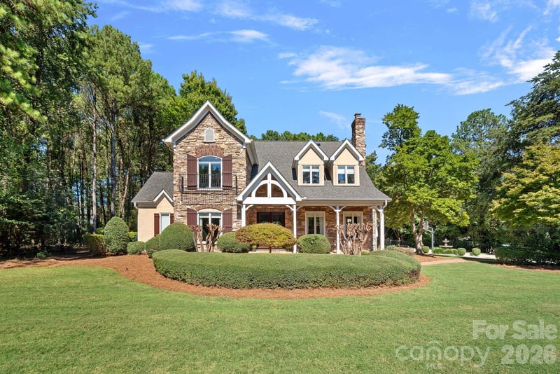 176 Vineyard Drive, Mooresville, NC - 4 beds, 4.5 baths, 4,719 sqft - $1,499,000
