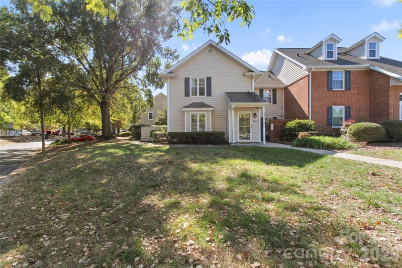 9328 S Vicksburg Park Court S, Charlotte, NC - 2 beds, 2 baths, 1,075 sqft - $250,000