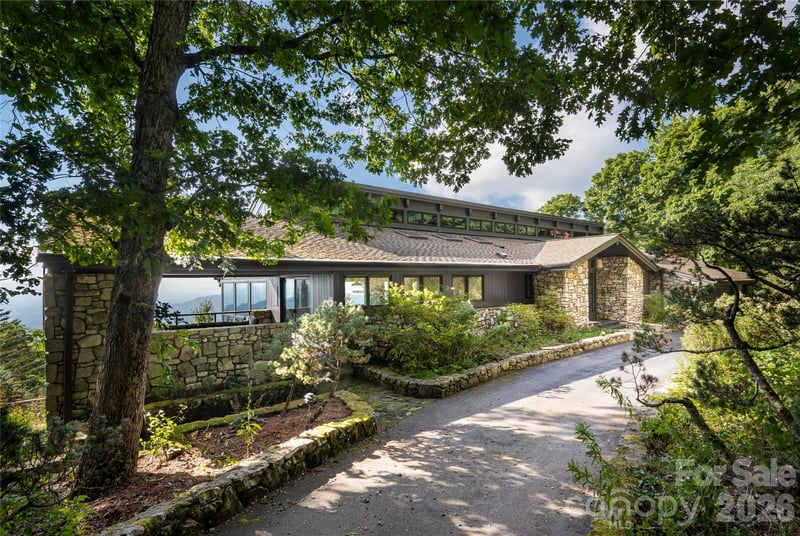 28 Peach Knob Drive, Asheville, NC - 3 beds, 5.5 baths, 5,841 sqft - $4,895,000