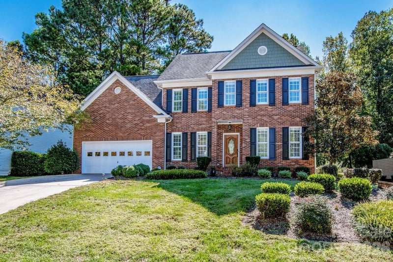 16908 Hampton Crossing Drive, Huntersville, NC - 4 beds, 2.5 baths, 2,272 sqft - $520,000