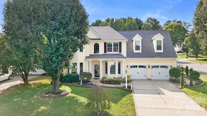 11623 Fox Hill Drive, Charlotte, NC - 4 beds, 2.5 baths, 2,538 sqft - $489,000
